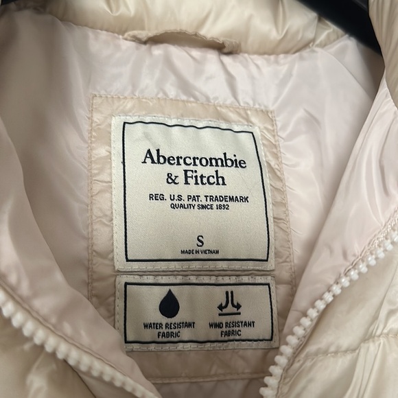 Abercrombie and Fitch Vest - Picture 4 of 6